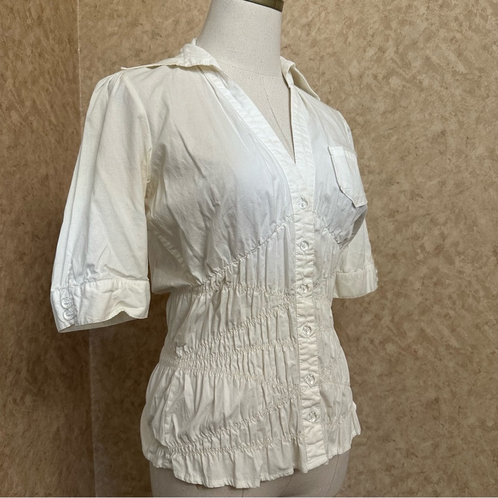 VTG Y2K 2000s White Smocked Seersucker Fitted Button Front Dress Shirt